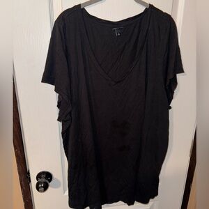 Torrid Black V-Neck Short Sleeve Tee